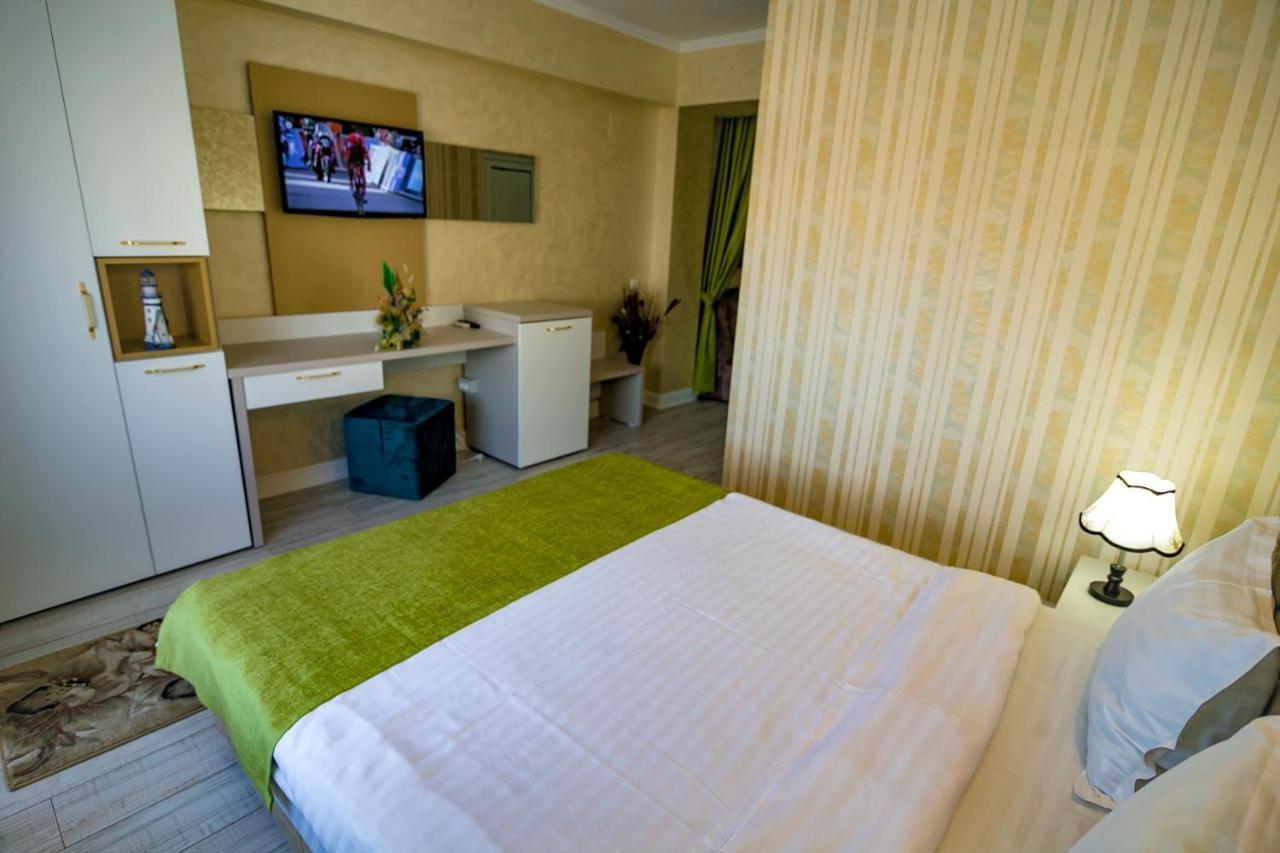 Hotel Floare De Iris Vama Veche Zewnętrze zdjęcie