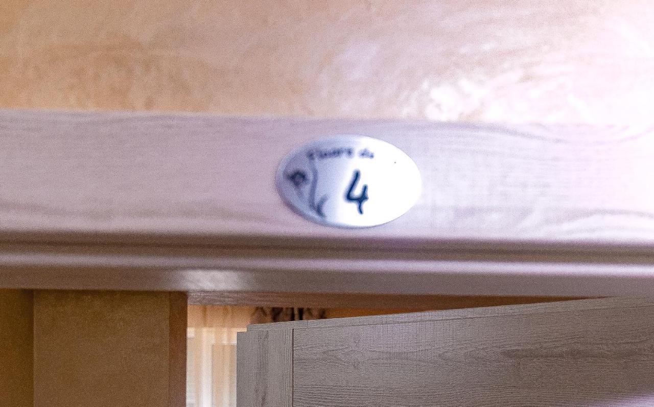 Hotel Floare De Iris Vama Veche Zewnętrze zdjęcie