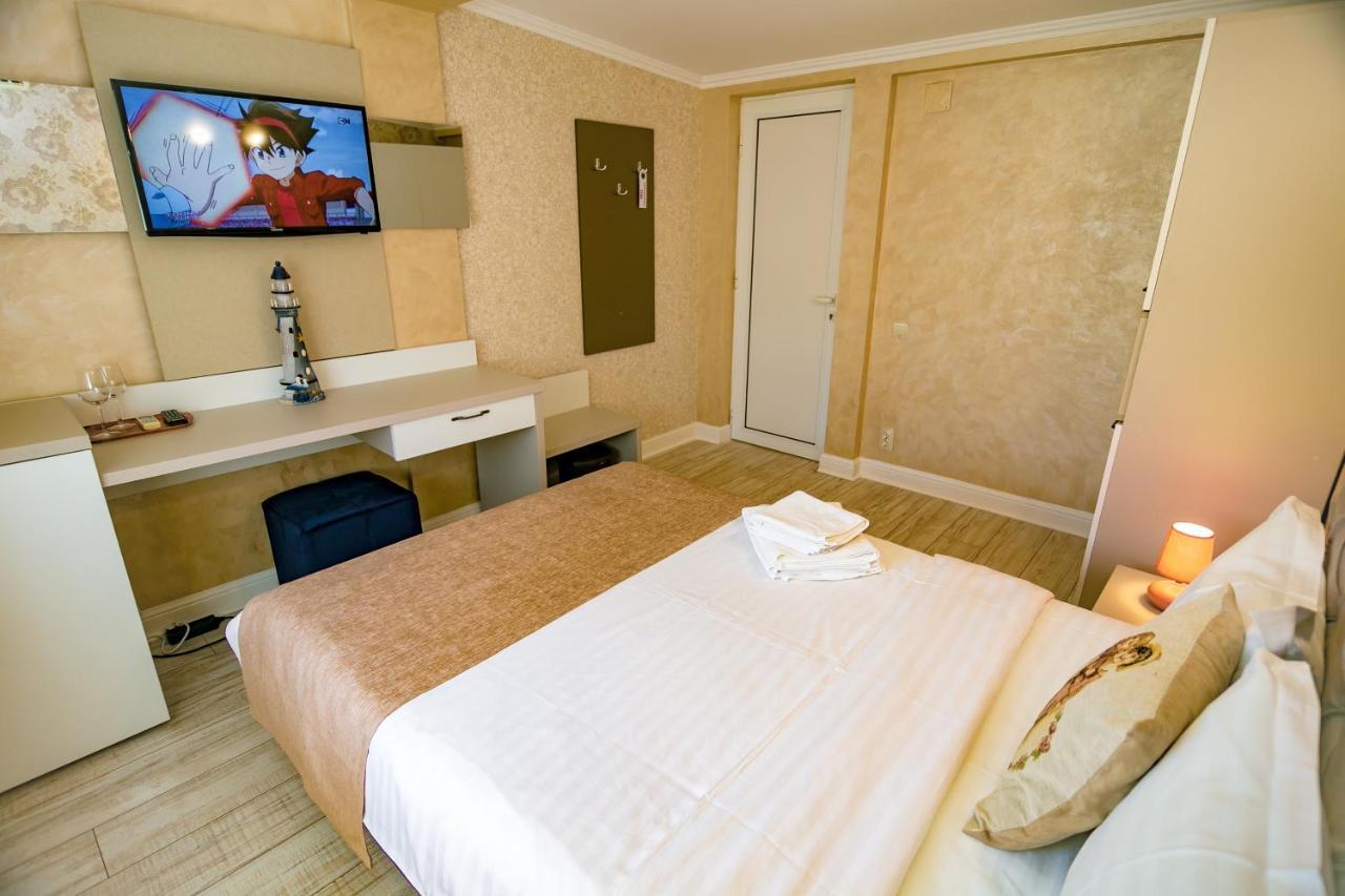 Hotel Floare De Iris Vama Veche Zewnętrze zdjęcie