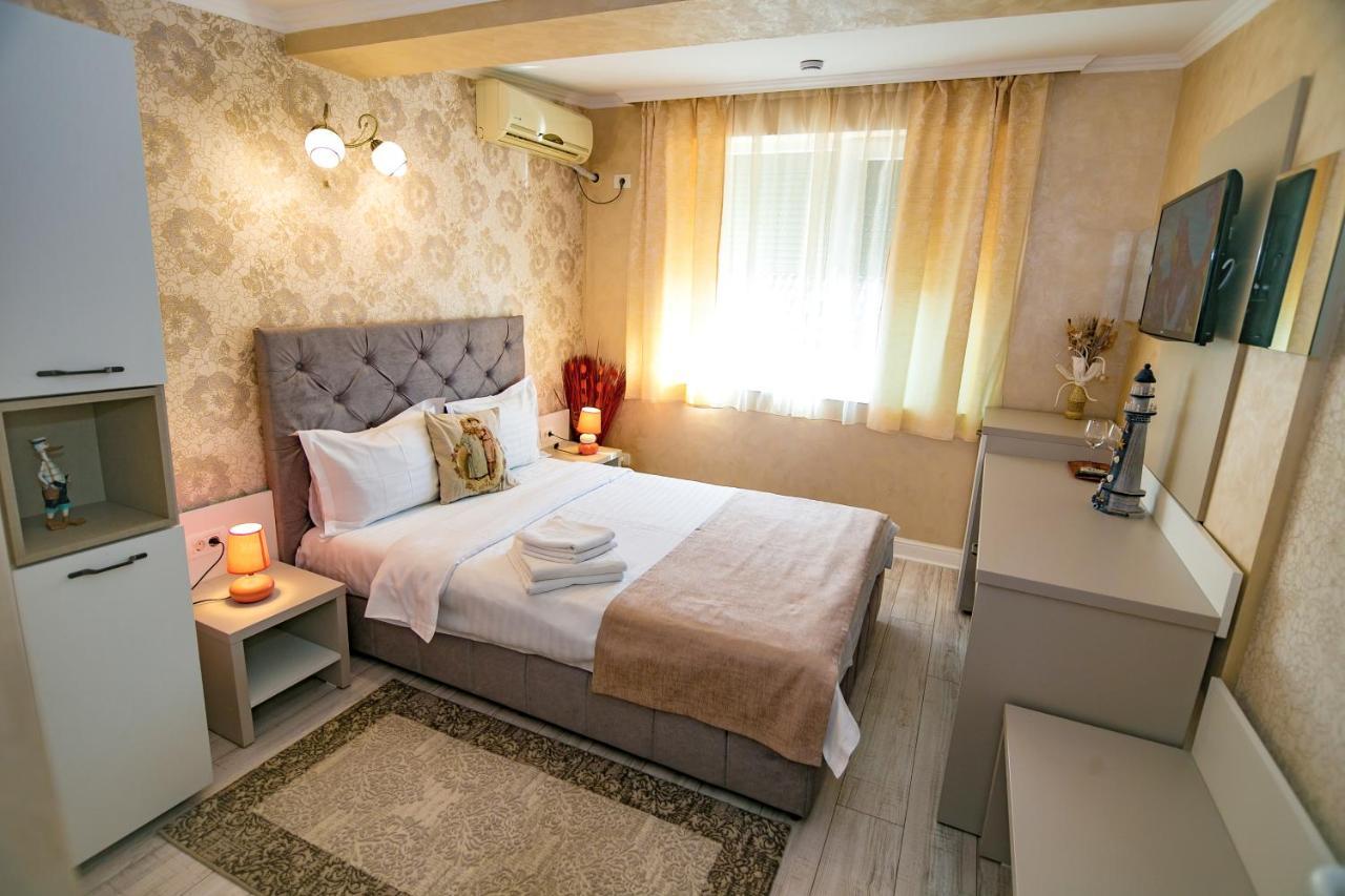 Hotel Floare De Iris Vama Veche Zewnętrze zdjęcie