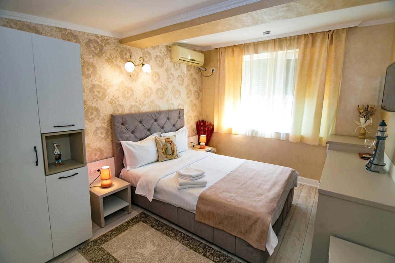 Hotel Floare De Iris Vama Veche Zewnętrze zdjęcie