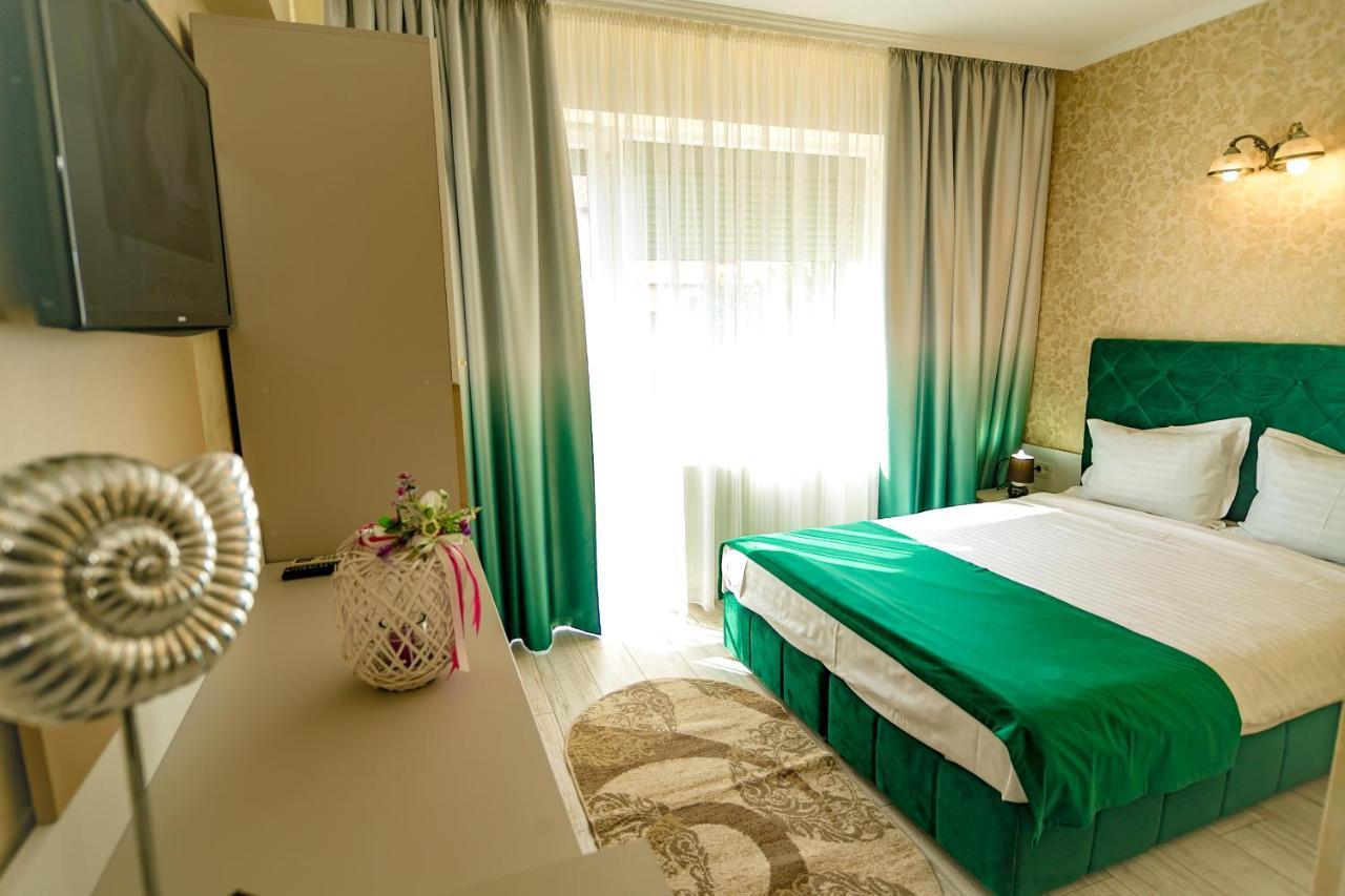 Hotel Floare De Iris Vama Veche Zewnętrze zdjęcie
